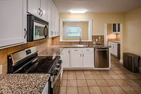 Kitchen - 803 First Ave N, Conover, NC 28613 photo 3 of 6