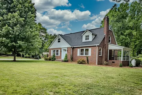 Exterior - 803 First Ave N, Conover, NC 28613 photo 2 of 6