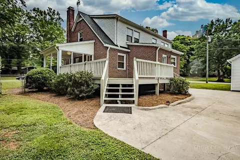 Exterior - 803 First Ave N, Conover, NC 28613 photo 4 of 6