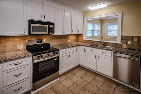 Kitchen - 803 First Ave N, Conover, NC 28613 photo 2 of 6