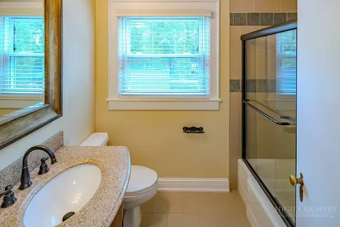 Bath - 803 First Ave N, Conover, NC 28613 photo 3 of 3