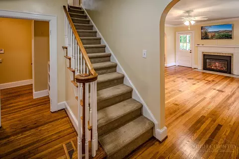 Entry Way - 803 First Ave N, Conover, NC 28613 photo 3 of 3