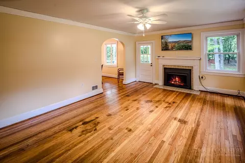 Living - 803 First Ave N, Conover, NC 28613 photo 1 of 3