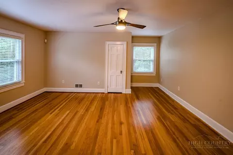 Bedroom - 803 First Ave N, Conover, NC 28613 photo 3 of 10