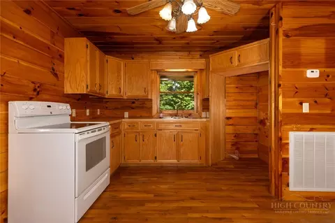 Kitchen - 615 Phillips Gap, Purlear, NC 28665 photo 1 of 2