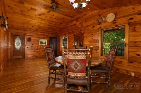 Dining - 615 Phillips Gap, Purlear, NC 28665 photo 2 of 4