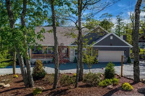 183 Woodhaven Dr, Sugar Mountain, NC 28604