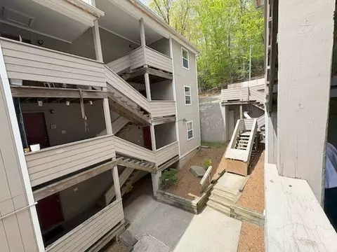Exterior - 229 E King St #31, Boone, NC 28607 photo 1 of 8