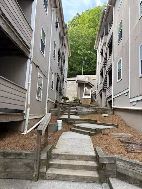 Exterior - 229 E King St #31, Boone, NC 28607 photo 2 of 8