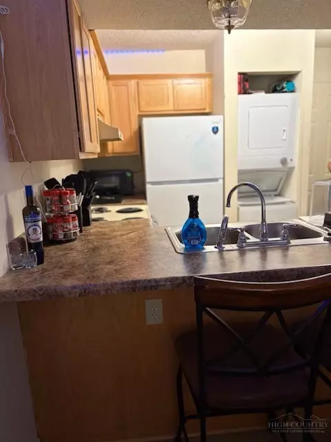 Kitchen - 229 E King St #31, Boone, NC 28607 photo 1 of 3