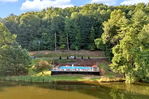 Exterior - 467 E Horse Shoe Ridge Rd, Deep Gap, NC 28618 photo 9 of 11
