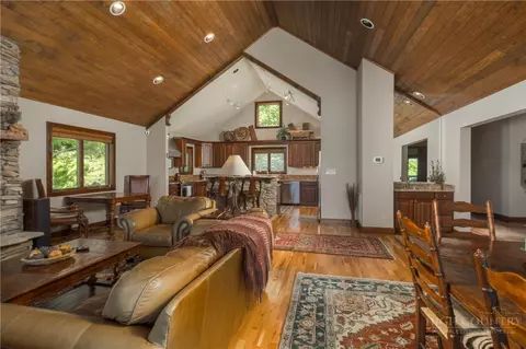 Living - 149 Regency Ln, Boone, NC 28607 photo 3 of 4