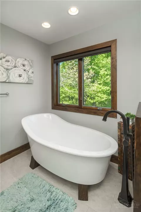 Bath - 149 Regency Ln, Boone, NC 28607 photo 3 of 7