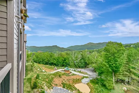 164 Ridgeline Dr #D, Sugar Mountain, NC 28604