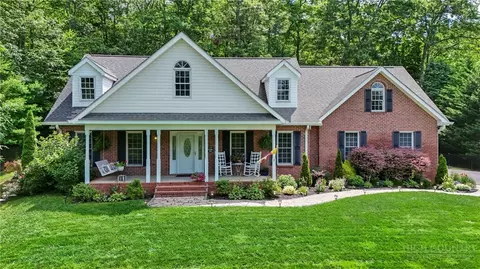 321 Liberty Landing Dr, Fleetwood, NC 28626