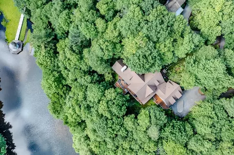 190 New River Lake Dr, Blowing Rock, NC 28605