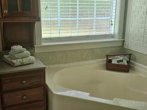 Bath - 1027 White Pine Dr, Ennice, NC 28623 photo 1 of 3