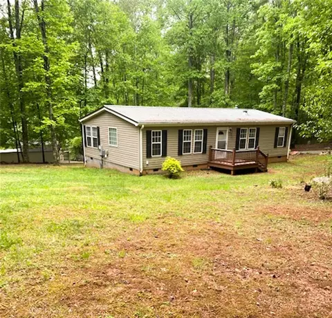 1027 White Pine Dr, Ennice, NC 28623