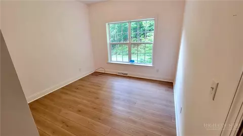 Bedroom - 966 Burkett Rd, Boone, NC 28607 photo 5 of 6