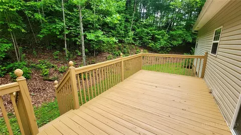 Exterior - 966 Burkett Rd, Boone, NC 28607 photo 2 of 4