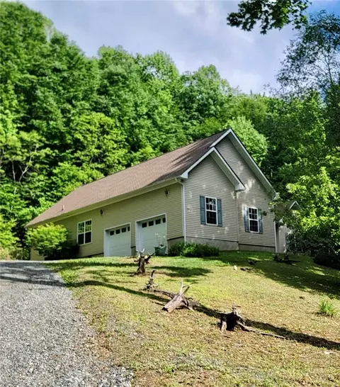 966 Burkett Rd, Boone, NC 28607