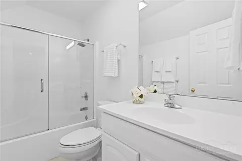 Bath - 480 N Ridge Cir, Boone, NC 28607 photo 4 of 4