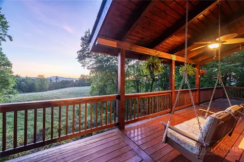 Exterior - 351 Talon Dr, Boone, NC 28607 photo 4 of 17