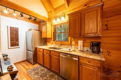 Kitchen - 351 Talon Dr, Boone, NC 28607 photo 2 of 2
