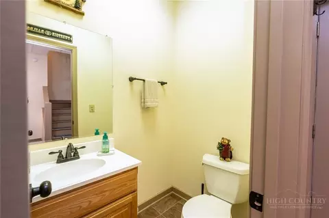 Bath - 351 Talon Dr, Boone, NC 28607 photo 3 of 3