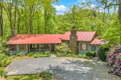 1590 Shulls Mill Rd, Boone, NC 28607