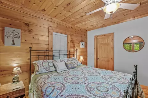 Bedroom - 135 Jake Trl, Vilas, NC 28692 photo 2 of 6