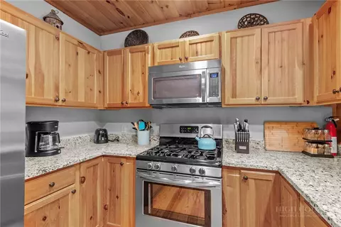 Kitchen - 135 Jake Trl, Vilas, NC 28692 photo 3 of 3