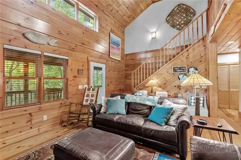 Living - 135 Jake Trl, Vilas, NC 28692 photo 5 of 5
