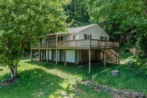 933 Autumn Valley Dr, West Jefferson, NC 28694