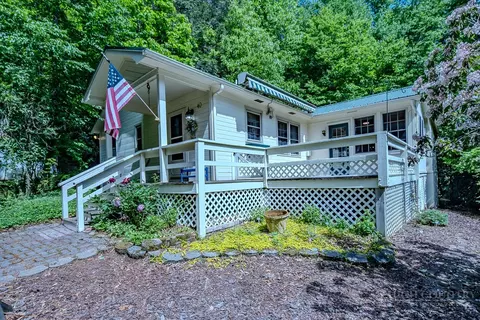 40 Spring Brook Rd, Newland, NC 28657