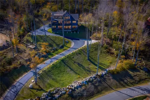 170 Eagle Springs Trl, Banner Elk, NC 28604