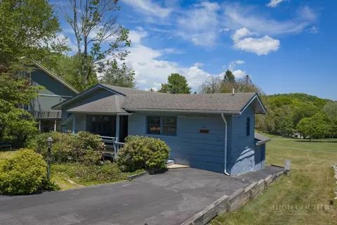 84 Pine Ridge Loop, Newland, NC 28657