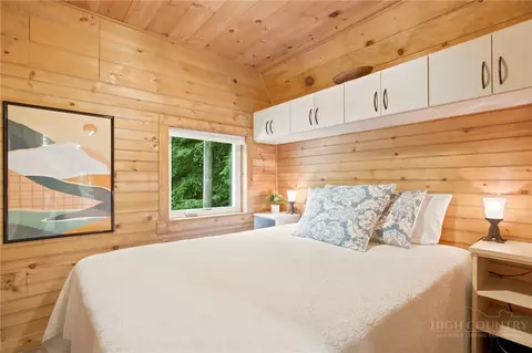 Bedroom - 4180 Three Top Rd, Todd, NC 28684 photo 3 of 4
