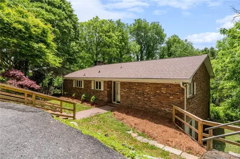 161 Blanwood Dr, Boone, NC 28607