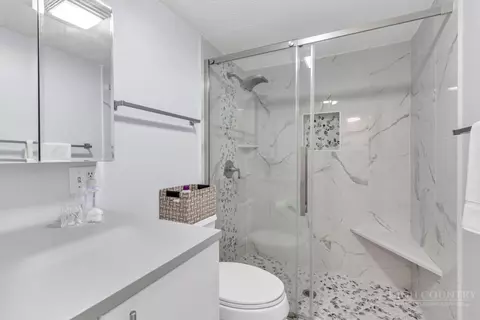 Bath - 101 Golf View Dr #A-1, Beech Mountain, NC 28604 photo 4 of 6