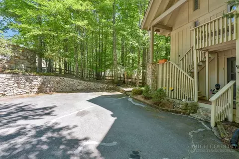 Exterior - 101 Golf View Dr #A-1, Beech Mountain, NC 28604 photo 7 of 13