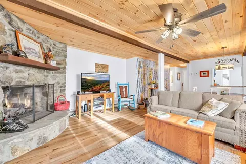 Living - 101 Golf View Dr #A-1, Beech Mountain, NC 28604 photo 6 of 6