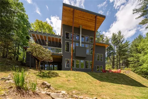 127 Bitter Root Dr, Blowing Rock, NC 28605