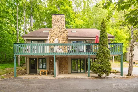 240 S Slope Rd #2, Banner Elk, NC 28604