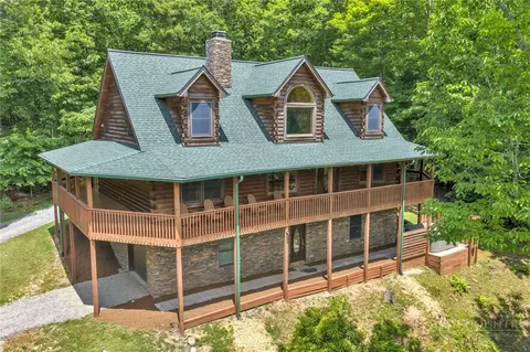 328 Nile Park Dr, Blowing Rock, NC 28605