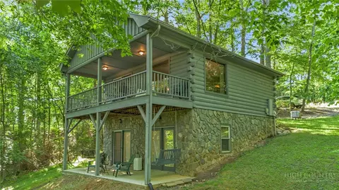 4194 Huckleberry Ridge Rd, Crumpler, NC 28617