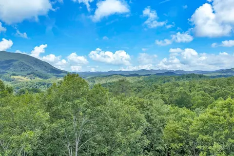 439 Howell Rd, Lansing, NC 28643 photo 9