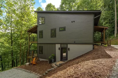 207 Laurel Canopy Ln, Boone, NC 28607