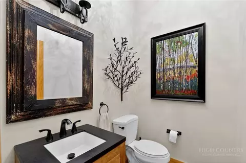 Bath - 173 Rhododendron Dr, Beech Mountain, NC 28604 photo 5 of 5