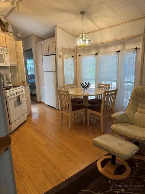 Dining - 397 Elderberry Loop, Newland, NC 28657 photo 5 of 6